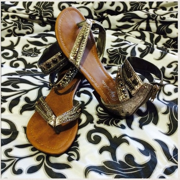 Paprika Sandals - Picture 3 of 4