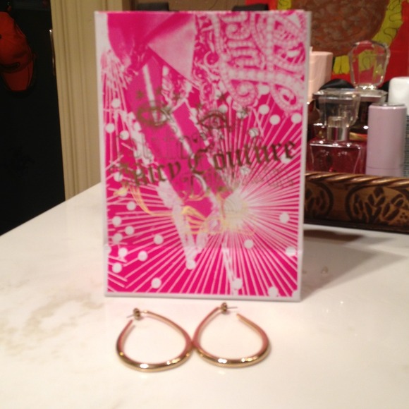 lGold plated Juicy Couture