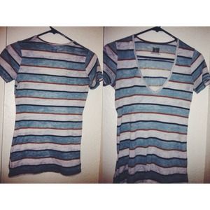 Striped V-Neck tee