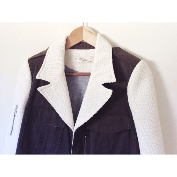 Zara Jackets & Coats - RARE Zara coat Zara Jackets & Coats - RARE Zara coat