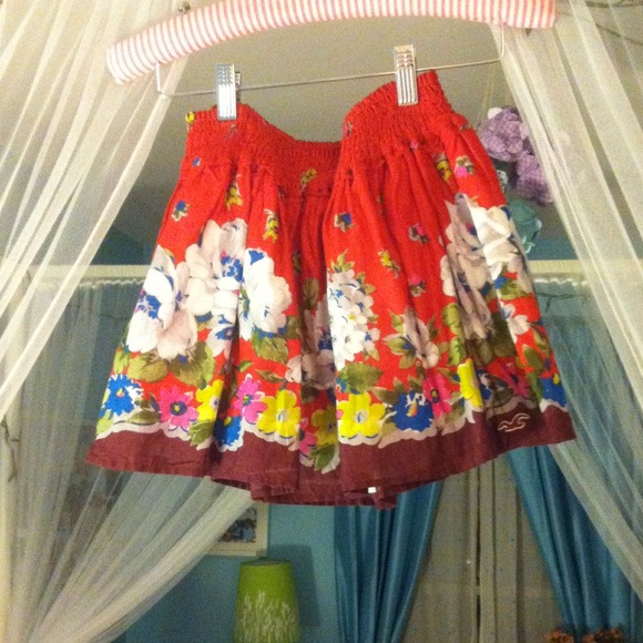Hollister Red Floral Skirt