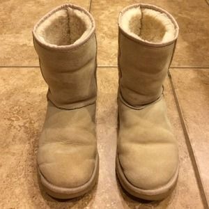 Tan Ugg Boots Size 9
