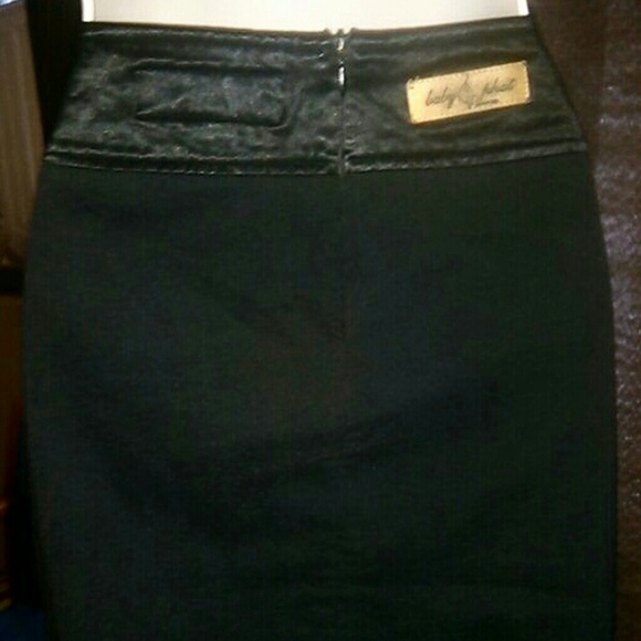 Baby Phat mini skirt - Picture 3 of 4