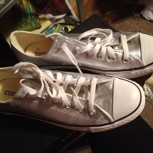 Silver converse