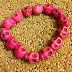 brandy melville skull bracket