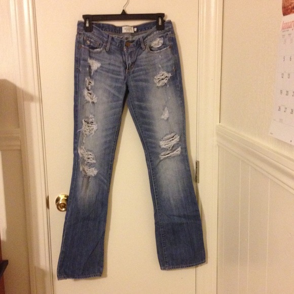 ⭐️REDUCED⭐️Abercrombie & Fitch Denim
