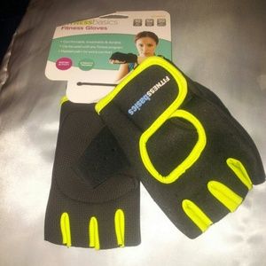 Black and neon green workout gloves!!