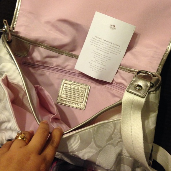 *****GONE SORRY!!!!!!!****^^^Coach cross body bag