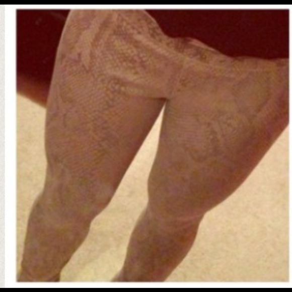 🚫sold🚫Express snakeskin leggings
