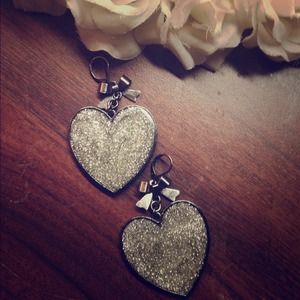 Betsey Johnson heart earrings