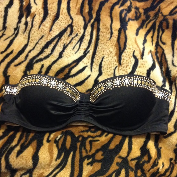 ⭐️SALE⭐️VS Jeweled swimtop