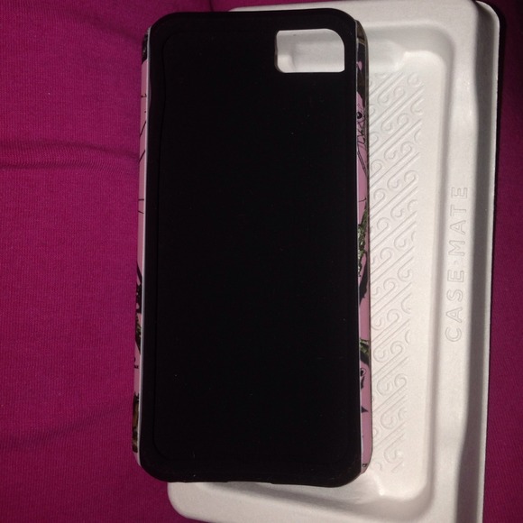 SOLD✅iPhone 5/5s Phone Case - Picture 3 of 4