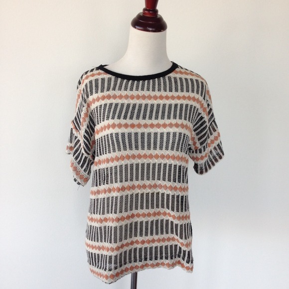 New F21 knitted short sleeve top