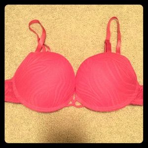 BNWOT Pink Push-Up Bra