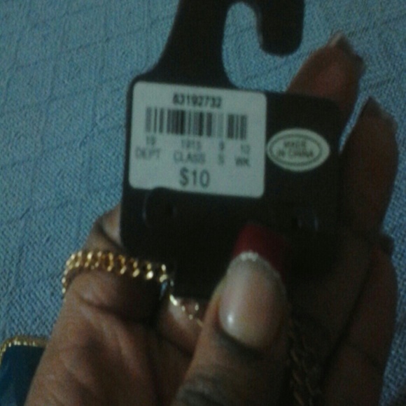 Necklace - Picture 2 of 2