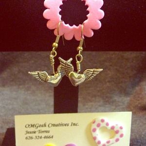 Hand crafted swivel angel heart wings