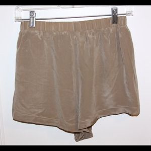 Millau shorts from LF