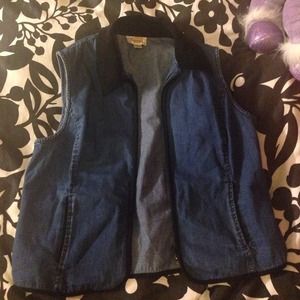Jean vest with black collar