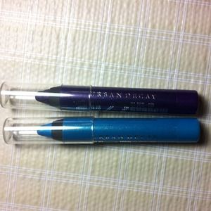 Urban Decay Glide on Shadow pencil...