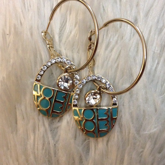 Accessories - Earrings