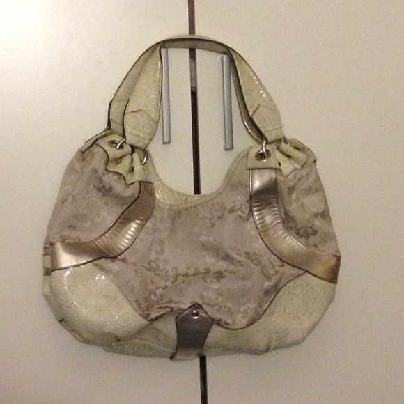 White Handbag - Picture 2 of 3