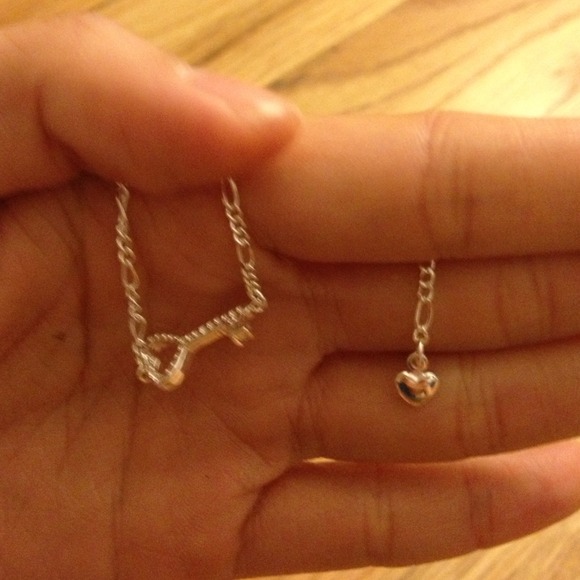 Beautiful key anklet - Picture 3 of 3