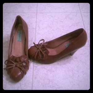 Light brown dress shoes