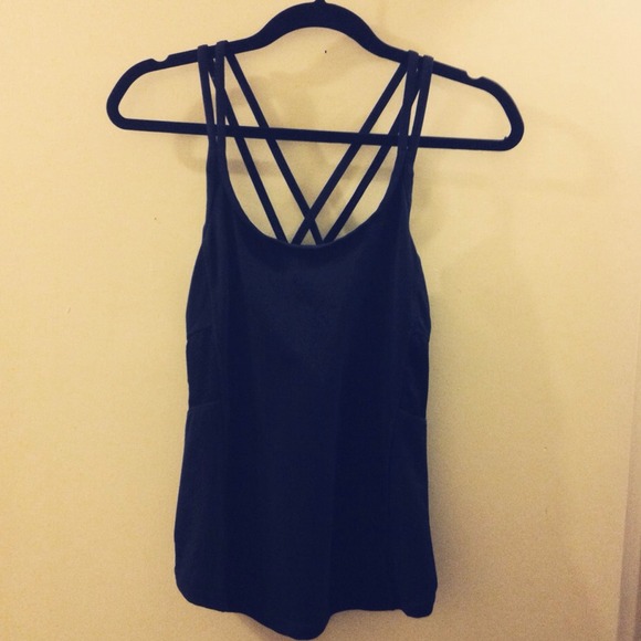 Black sports tank top