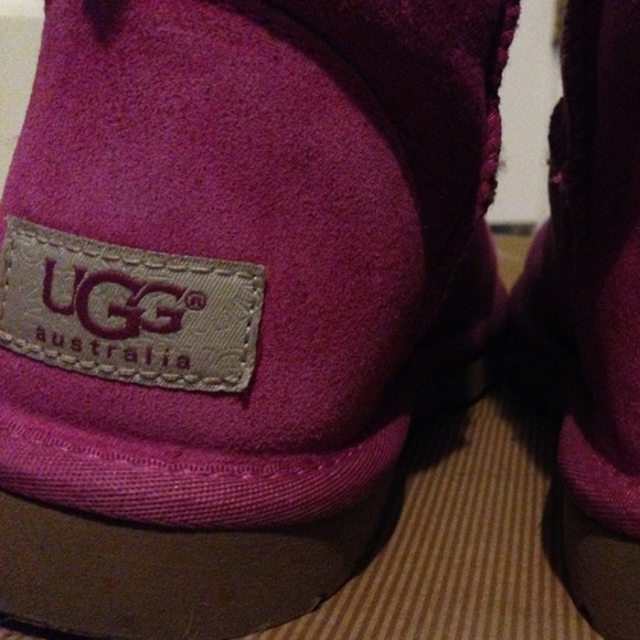 Pink ugg boots - Picture 3 of 3