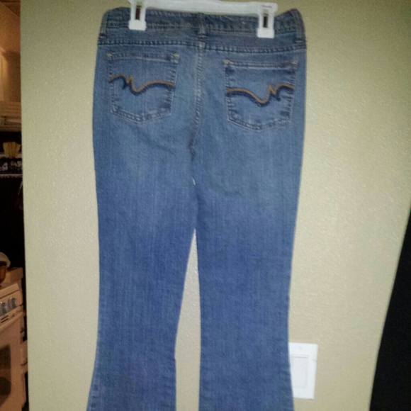 SOS JEANS - Picture 2 of 4