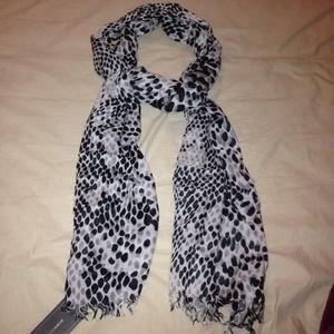 NWT - BCBG Light Scarf