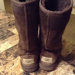 Kids Uggs boot chocolate
