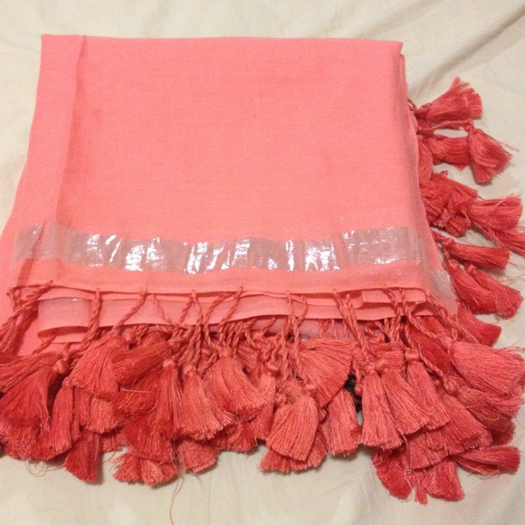 🚫bundled🚫NWT BCBG Large Coral Wrap - Picture 2 of 4