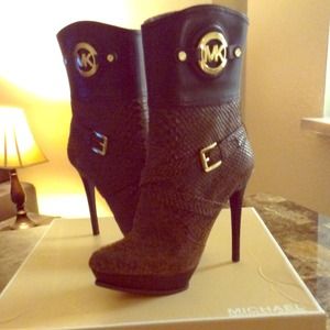 Michael Kors Ladies Boots- Brand New Never Worn
