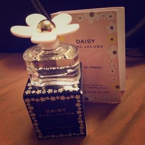 Marc Jacobs daisy mini and sample of daisy fresh