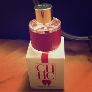 Carolina Herrera perfume mini