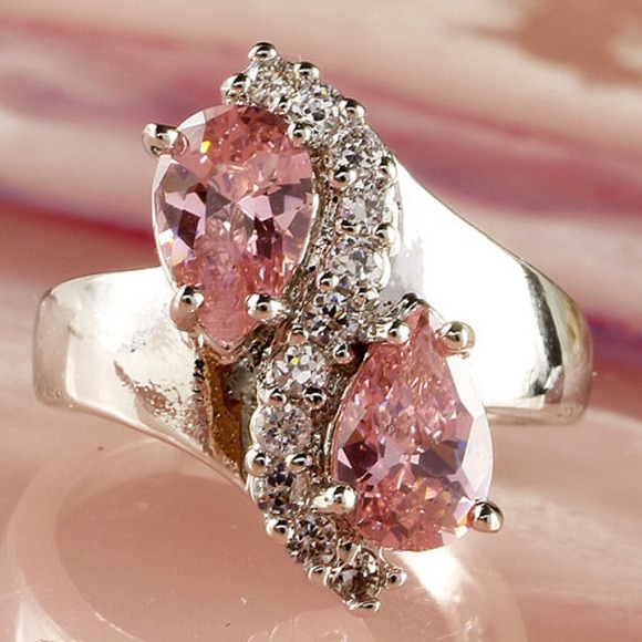 Jewelry - Pink Topaz Silver Ring