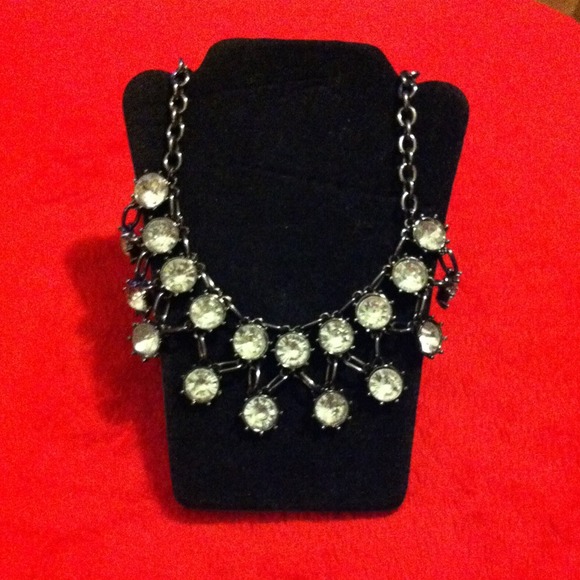 ##🚫SOLD#🚫# Pewter choker with massive 'bling'!
