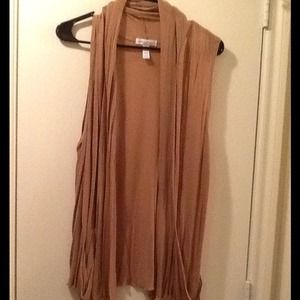 Brown loose vest with deep pockets