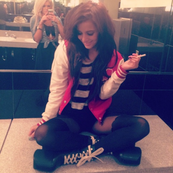 Meet meeee 😉💖 - Picture 3 of 4