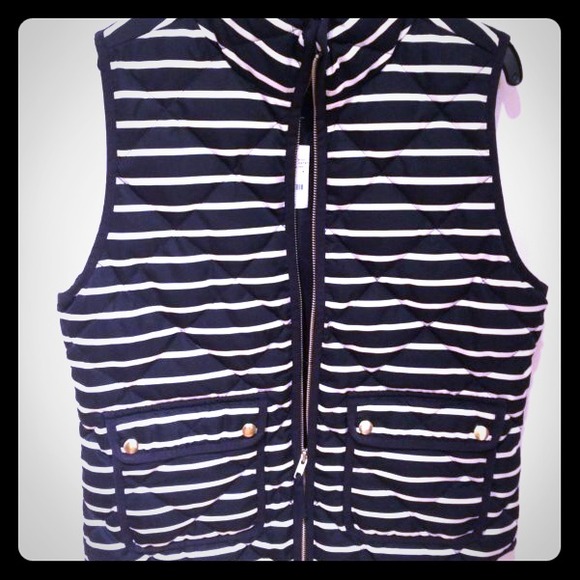 💢SOLD💢 NWT J Crew Navy Striped Excursion Vest
