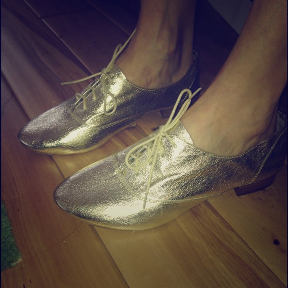 Seychelles Shoes - Seychelle lace up oxfords in shiny gold