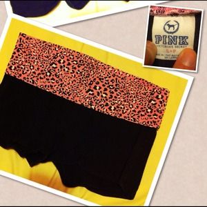 Trade🎉VS Pink Yoga Shorts