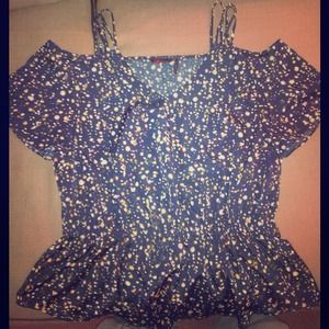 💝Adorable off the shoulder top