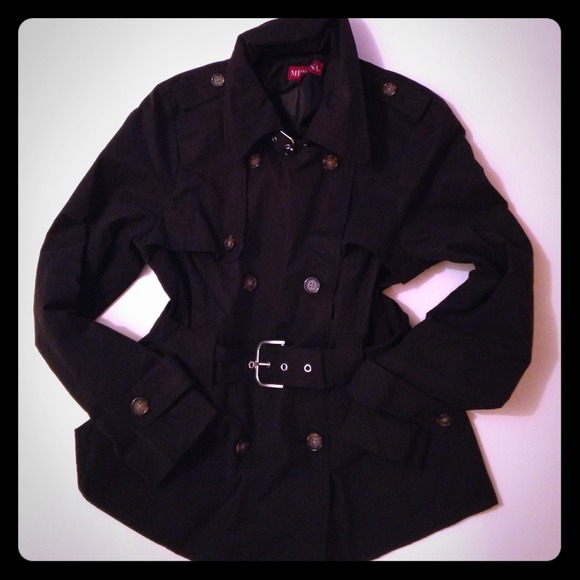 Black double breasted coat-sold on vinted