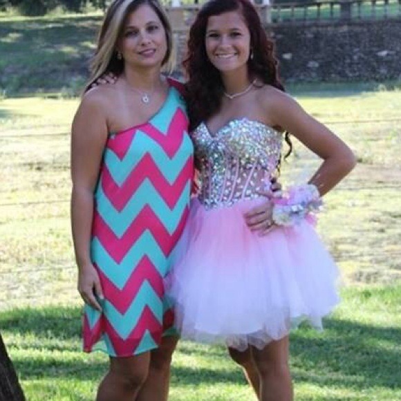 Homecoming/prom dress WILLING TO TRADE - Picture 4 of 4