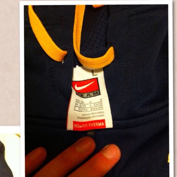 WV nike jacket - Picture 2 of 3