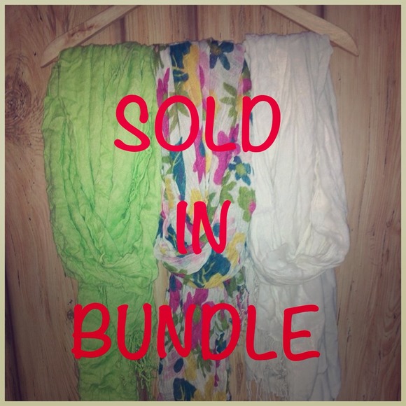 SOLD Lot of 3 Scarves!