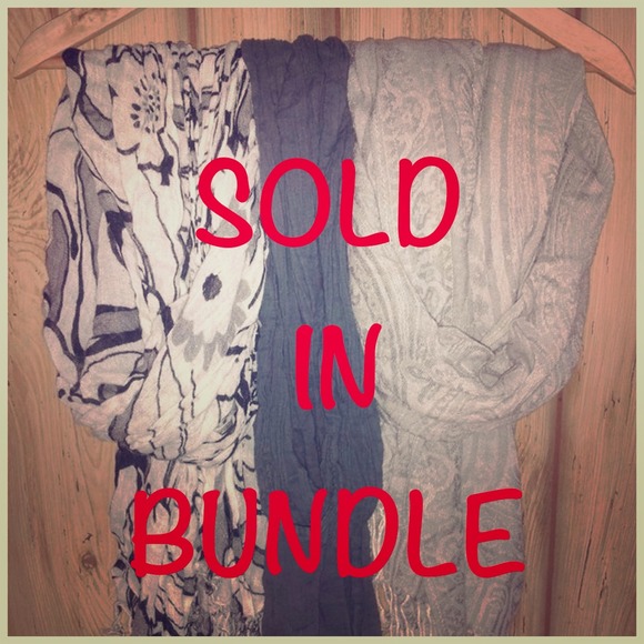SOLD Lot of 3 Scarves!