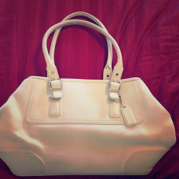 Off white coach purse❤️!reduced!❤️